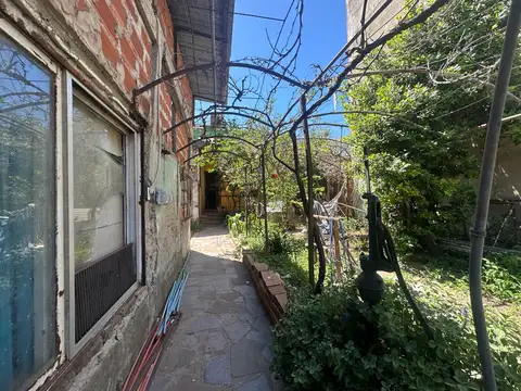 Casa 4 ambientes con 1 baño