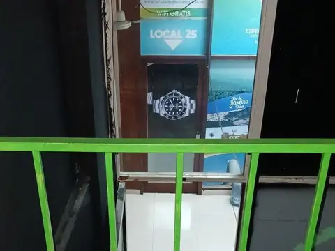 Local c/entrepiso Alquiler Galeria CENTER  Peatonal Floria