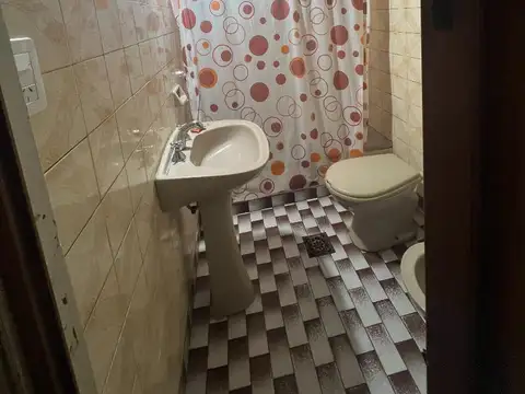 Depto Tipo Casa 4 ambientes con 1 baño