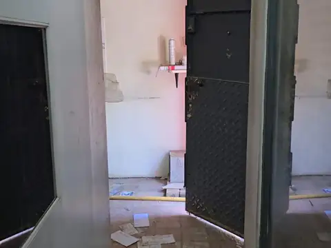 Local en Alquiler en Burzaco, $ 2.000.000