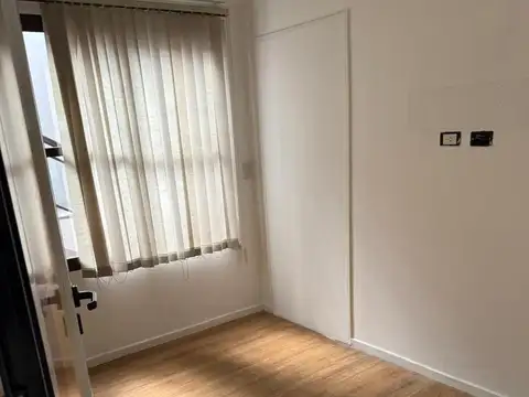 Alquiler de oficina de 200 m2 en San Isidro