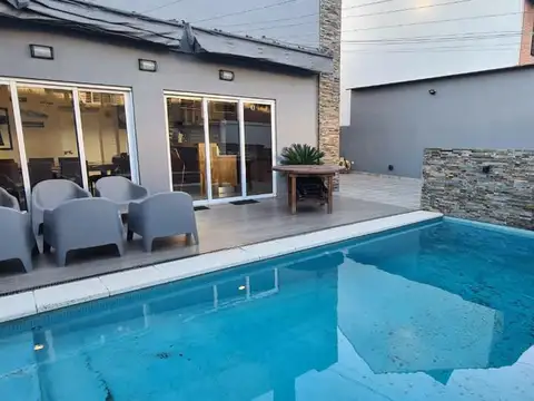 Casa en Venta en Ramos Mejia, USD 300.000