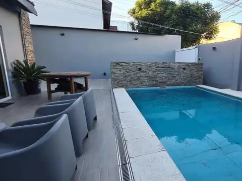 Casa 4 ambientes con 3 baños