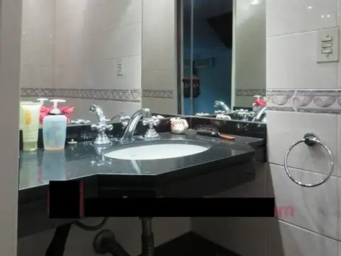 Depto Tipo Casa 4 ambientes con 4 baños