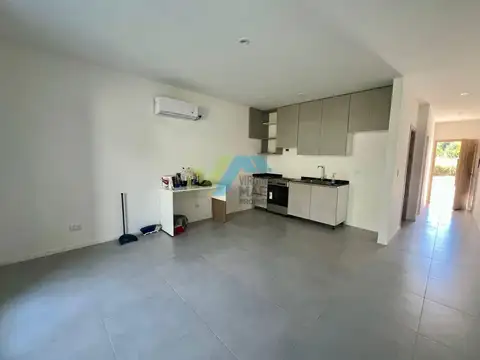 Departamento en Alquiler en La Lonja, USD 650