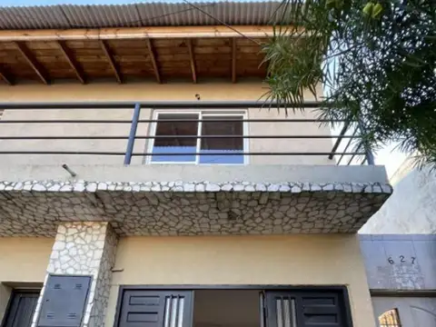 Depto Tipo Casa en Venta de 4 ambientes