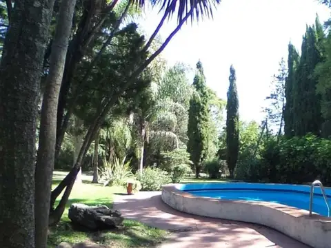 Quinta en Venta en Barrio Parque Leloir, USD 290.000