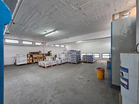 Galpon en Venta 8  mts Frente