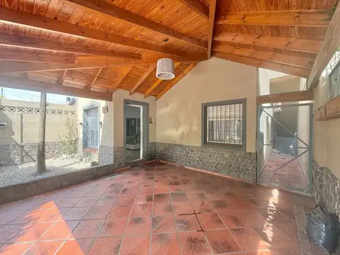 Casa en Venta en Castelar Sur, USD 165.000
