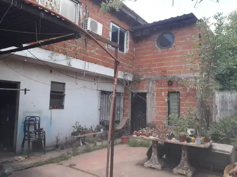 Casa 6 ambientes con 3 baños