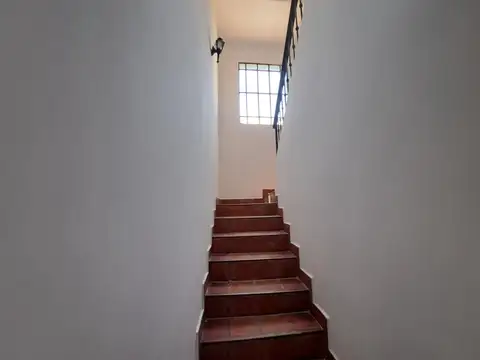 Depto Tipo Casa en Alquiler de 5 ambientes