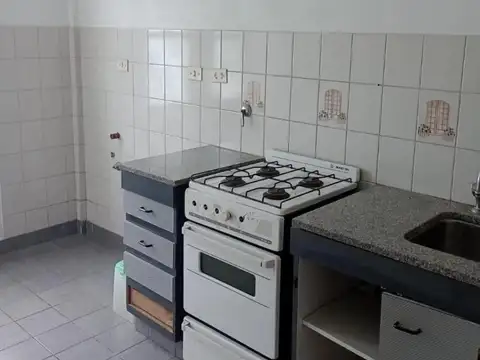 Departamento en Alquiler en La Plata, $ 450.000