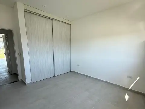 Casa 5 ambientes con 4 baños