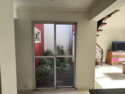 Depto Tipo Casa en Venta 8 años