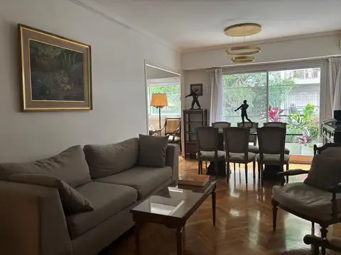 Castex y SM Tours - 101 m2 c/ cochera fija. Fte balcón. Reciclado.