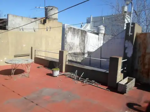 Depto Tipo Casa en Venta 40 años