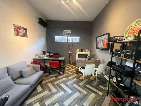 Local  a la calle en  Martinez