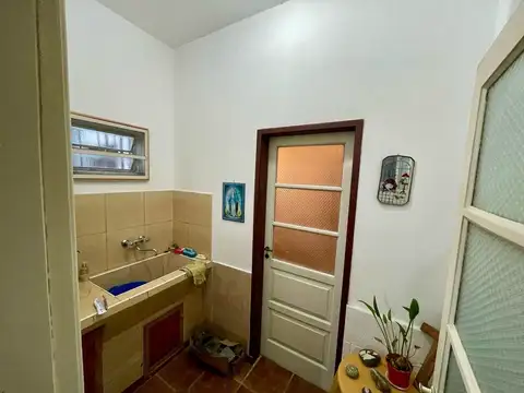 Casa 3 ambientes con 2 baños