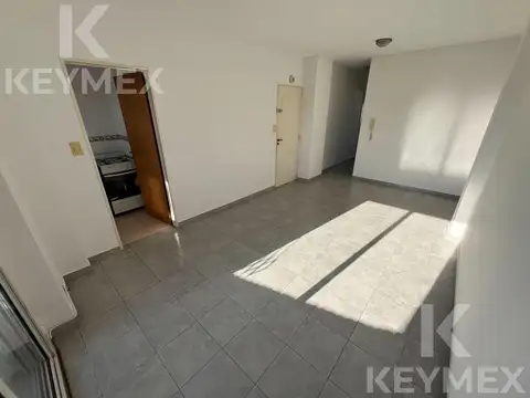 Departamento con cochera en 60 entre 2 y 3