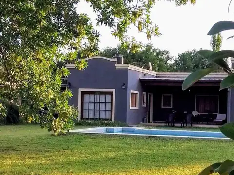 Venta Casa quinta estilo campo en Salvador María, Lobos