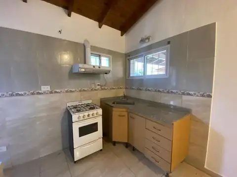 Casa en Alquiler en Zarate, $ 880.000