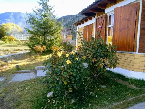 Casa 10 ambientes con 6 baños