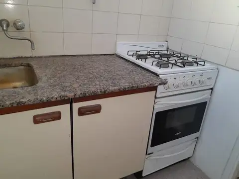 Vuelta De Obligado 1500, Piso 2