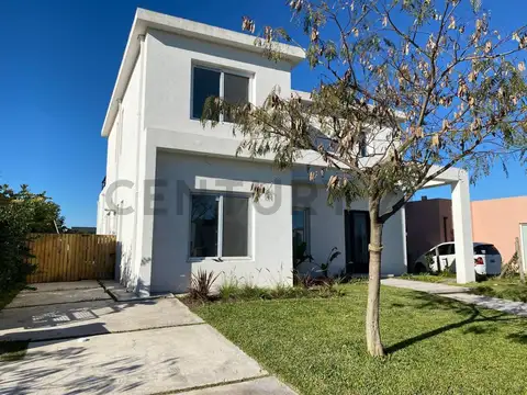 Casa en Venta en Pilar del Este - San Ramon, USD 250.000