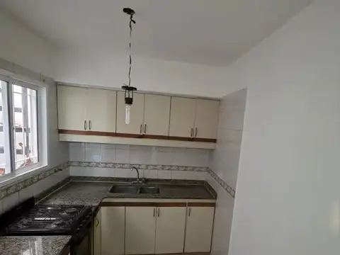 Depto Tipo Casa 3 ambientes con 1 baño