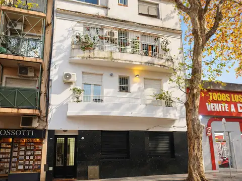 PH en venta 3 ambientes en Flores con Terraza