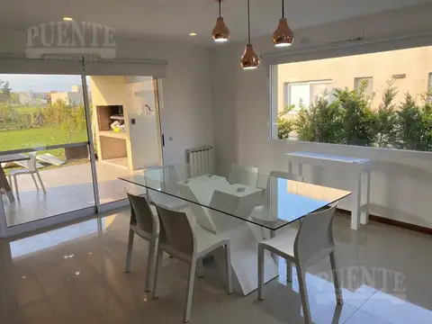 Casa - Barrio Santa Juana - Venta