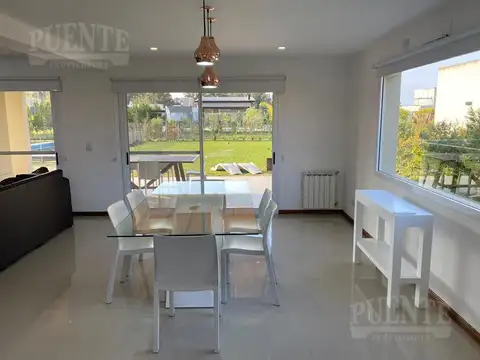 Casa en Venta en Countries y Barrios Cerrados en Esteban Echeverria, USD 380.000