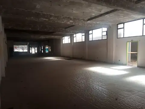 Local en Alquiler en Neuquen, USD 12.000