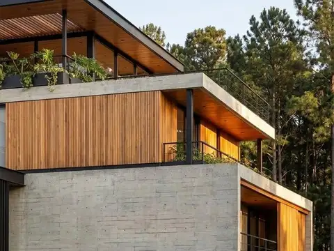 LOCALES COMERCIALES EN VENTA DE POZO- CANNING CENTRO