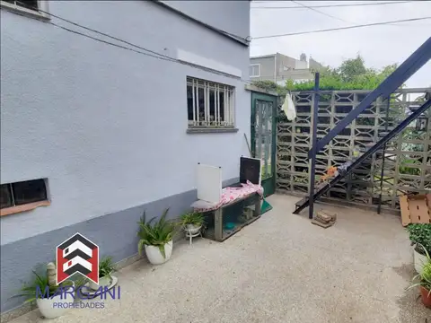 Excelente P.H. tipo CASA 5 AMB c/ Cochera y Jardin