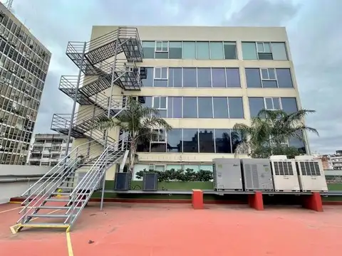 Oficina en Alquiler al Norte