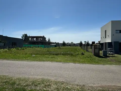 LOTE EN VENTA EN SOLAR DE ALVAREZ