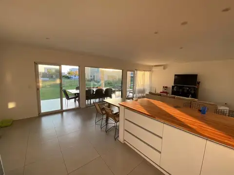 Casa  en Venta en Puertos, Escobar, G.B.A. Zona Norte