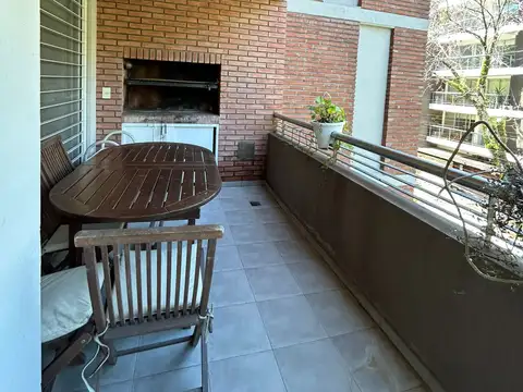 Departamento en Alquiler con 1 cocheras