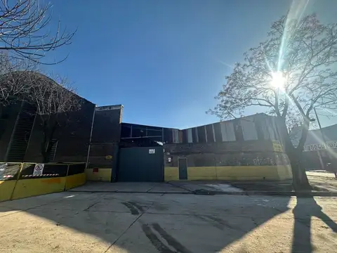 Galpon en Alquiler 64,44  mts Frente