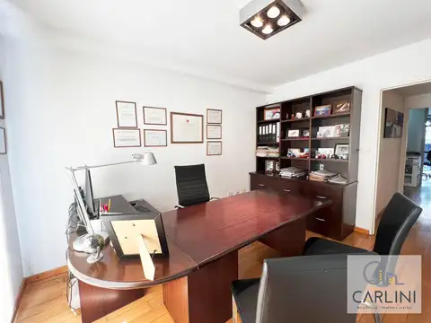 Oficina 5 ambientes con 1 baño