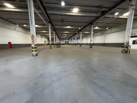 Depósito logístico en alquiler dentro de predio multicliente