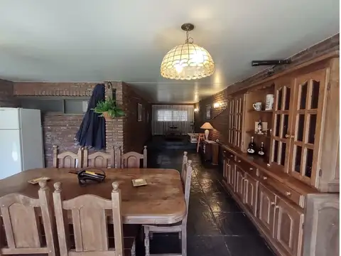 Casa 4 ambientes con 3 baños