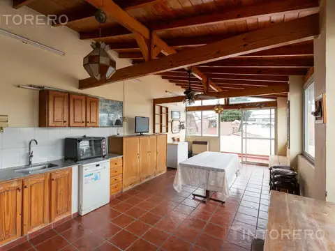 VENTA CASA 5 AMBIENTES CASEROS NORTE. ACEPTA PERMUTA