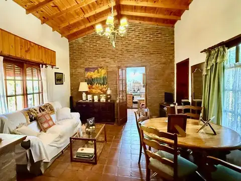 VENTA CASA PILETA ARBOLADA EXCELENTE EL REMANSO