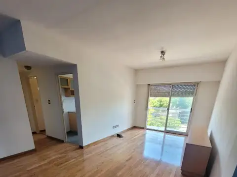 PELLEGRINI 1800, Piso 4