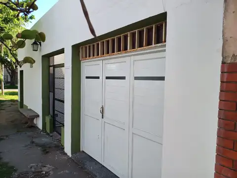 Casa en Venta por Presidente Roca 2211 - San Lorenzo