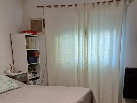 Hermosa y amplia casa 3 dormitorios zona Ejército