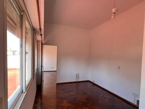 Oficina con terraza exclusiva