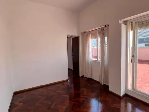 Pasaje Araya al 900 (Mitre al 900)